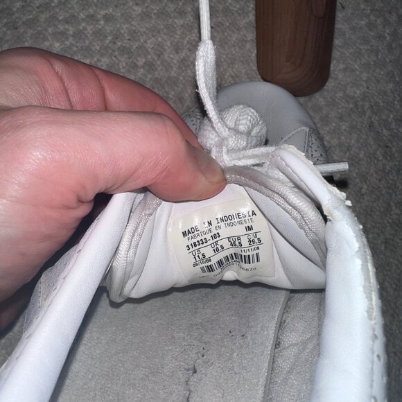 Men's Vintage High Quality Leather Nike Sneakers - White Logo - Size 11.5 US - Picture 8 of 8